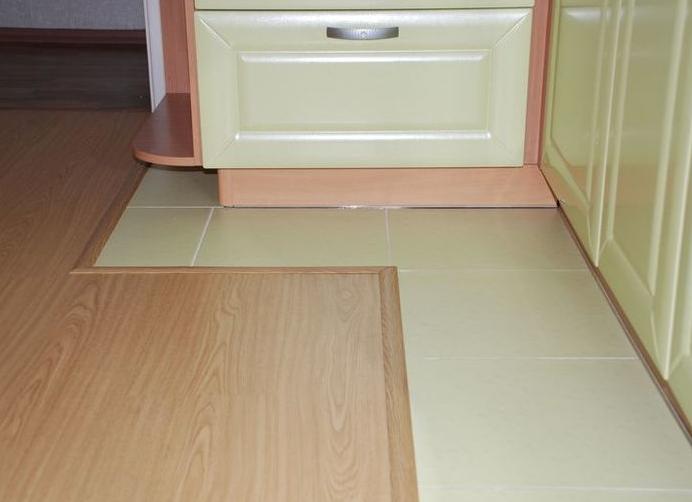 Пол из пробки на кухне — идеальное решение